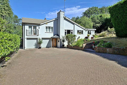 3.9 acres of House with Land for sale in Cold Ash