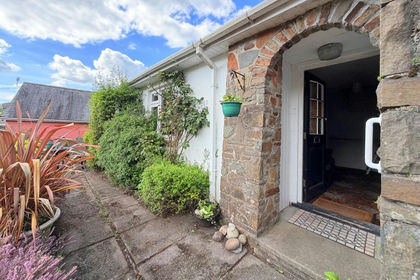 3.5 acres of House with Land for sale in Garw Valley