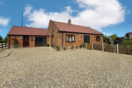 Barn Conversion for sale in Freethorpe