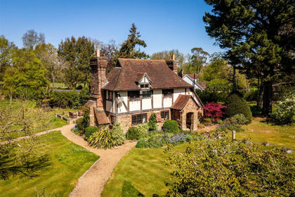 1.8 acres of Cottage for sale in Hurstpierpoint and Sayers Common