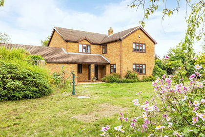 7 acres of House with Land for sale in Emneth