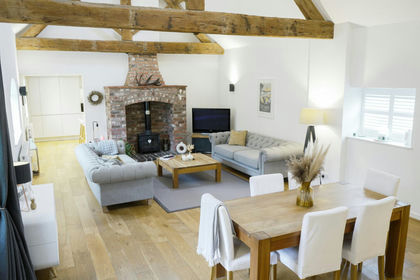 Barn Conversion for sale in Wychnor