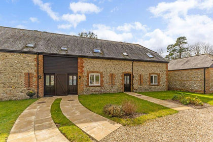 Cottage for sale in Cerne Abbas