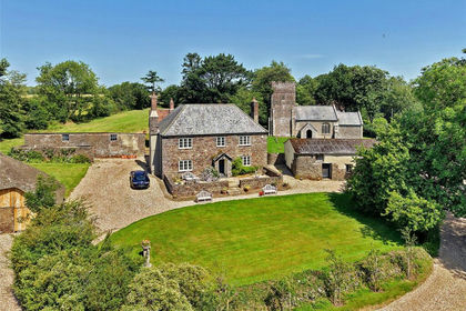 2.5 acres of Farmhouse for sale in Chulmleigh