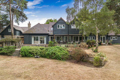 1 acre of House with Land for sale in Basildon