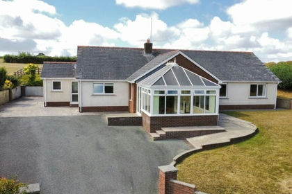 9 acres of Smallholding for sale in Lampeter Velfrey