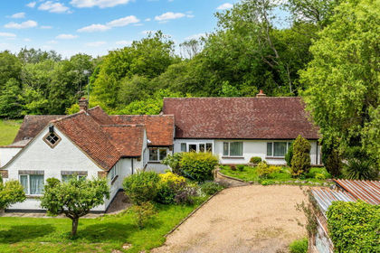 4 acres of House with Land for sale in Godstone