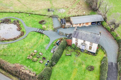 1 acre of Land for sale in Llanrhaeadr-ym-Mochnant