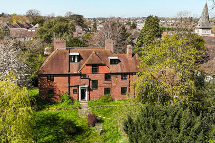 1.5 acres of House with Land for sale in Bromley and Biggin Hill