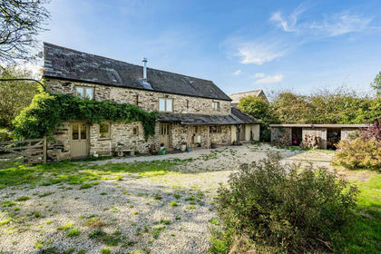 5.9 acres of House with Land for sale in St. Cleer