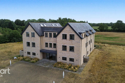 2 acres of House with Land for sale in Torksey