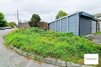 Land for sale in Troed-y-rhiw