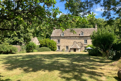 3 acres of Farmhouse for sale in Ampney Crucis