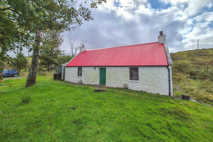 1 acre of Cottage for sale in Inverness, Skye and West Ross-shire