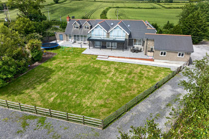 2.5 acres of House with Land for sale in Merthyr Mawr