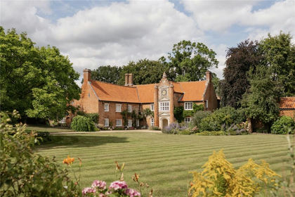 10 acres of Agricultural Land for sale in Holverston