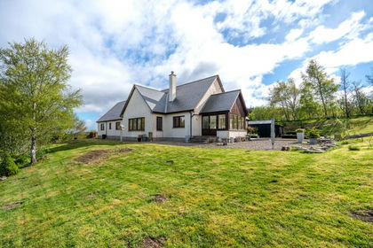 4.8 acres of House with Land for sale in Inverness, Skye and West Ross-shire
