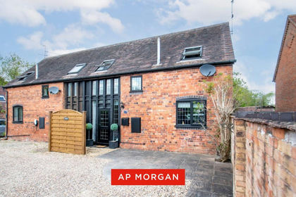 Barn Conversion for sale in Beoley