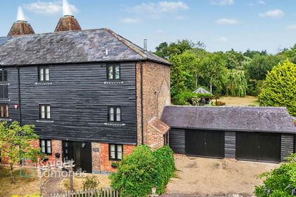 Barn Conversion for sale in West Farleigh