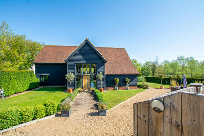 Barn Conversion for sale in Bradwell
