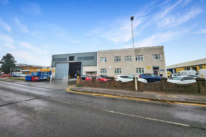 Warehouse for sale in Dagenham and Rainham