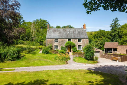 3 acres of Cottage for sale in Mitchel Troy