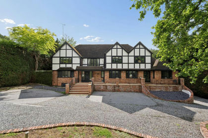 1 acre of House with Land for sale in Gerrards Cross