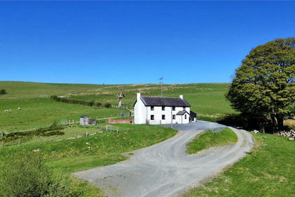 2.5 acres of House with Land for sale in Abbey Cwmhir
