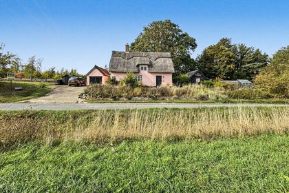 1 acre of Cottage for sale in Buxhall