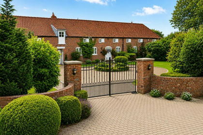 Barn Conversion for sale in Thorngumbald