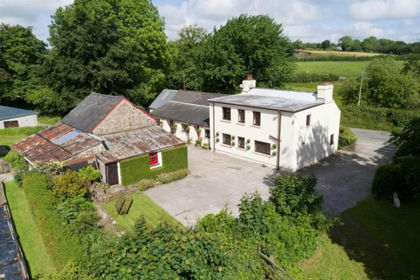 22 acres of Smallholding for sale in Llanwenog