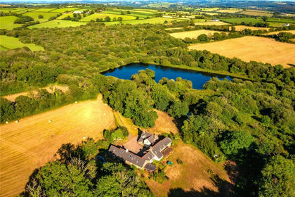 118 acres of Country Estate for sale in Wiston