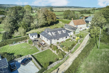 3 acres of House with Land for sale in Wroxall