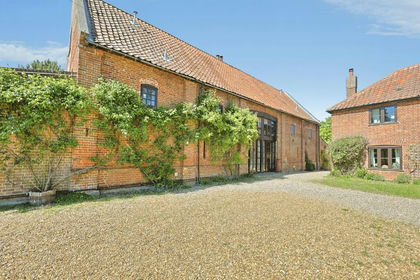 Barn Conversion for sale in Mulbarton