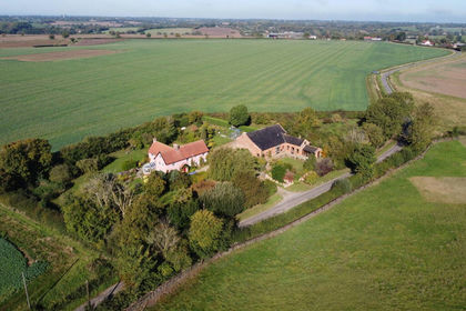 1.5 acres of Farmhouse for sale in Burgh