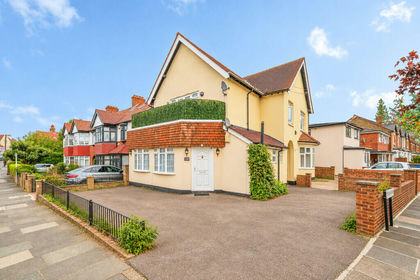 Residential Property for sale in Brentford and Isleworth