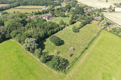 11 acres of House with Land for sale in Bushley