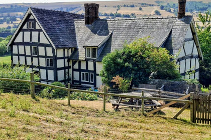 12 acres of House with Land for sale in Trewern