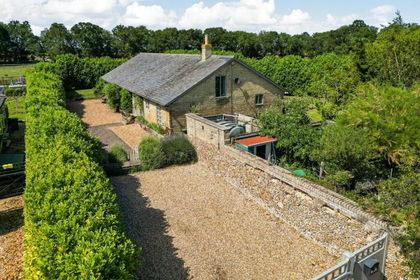 Barn Conversion for sale in Thriplow and Heathfield