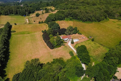 3.5 acres of Farmhouse for sale in Harbledown and Rough Common