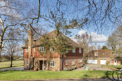10.8 acres of House with Land for sale in Burwash