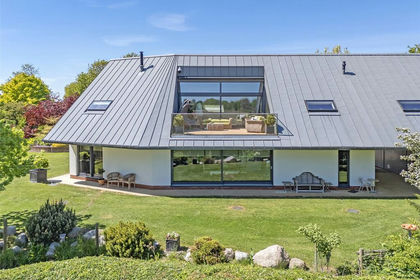 1.1 acres of House with Land for sale in Tolleshunt Knights