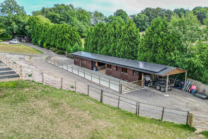 6 acres of Equestrian property for sale in Cranbrook & Sissinghurst