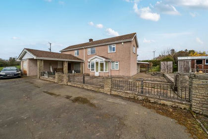 2 acres of House with Land for sale in Kington Rural