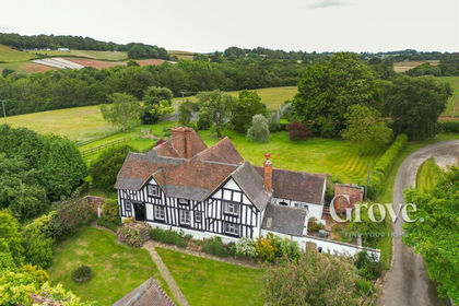 8.6 acres of House with Land for sale in Chaddesley Corbett