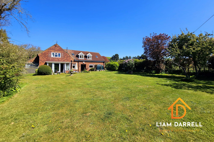 4.5 acres of Equestrian property for sale in Willerby