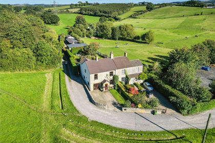 12 acres of Equestrian property for sale in Siston