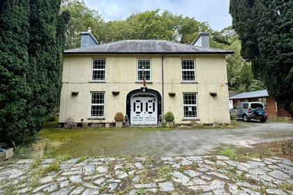 1.3 acres of House with Land for sale in Arthog