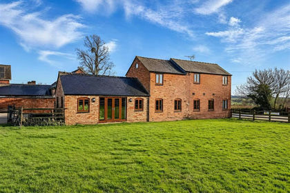 Barn Conversion for sale in Sapcote