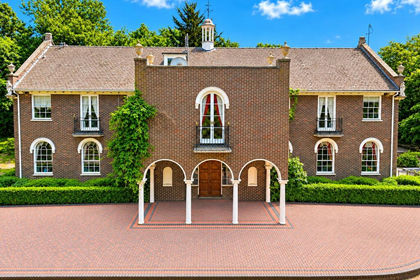 1.5 acres of House with Land for sale in Chigwell